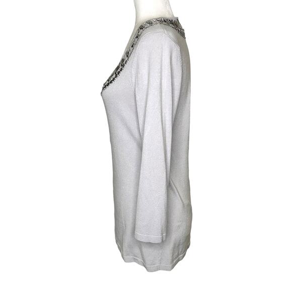 Chico's Light Gray Scoop Neck Embellished Long Sleeve Tunic Top Size 0 Small - Picture 4 of 7